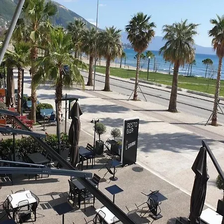 ホテル Haris Vlorë