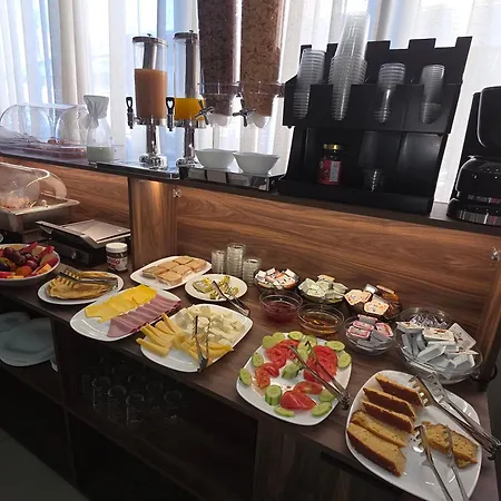 Haris Hotel